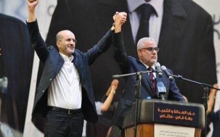 الأزمي ينتفض في وجه منتقدي بنكيران