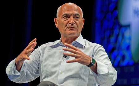 العالم المغربي منصف السلاوي .. يطمئن المواطنين المغاربة بشأن تلقي التطعيم المضاد للفيروس