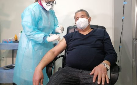 فاس ..انطلاق الحملة الوطنية للتلقيح بتطعيم الأطر الصحية لجهة فاس مكناس
