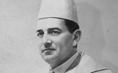ذكرى وفاة جلالة المغفور له محمد الخامس.. مناسبة لاستحضار التضحيات الجسام لأب الأمة من أجل الاستقلال