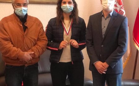 صربيا .. سفير صاحب الجلالة يستقبل بطلة الملاكمة أميمة بلحبيب