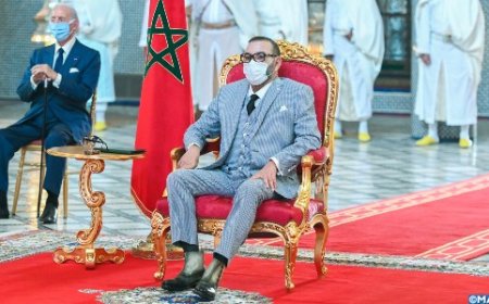 فاس .. صاحب الجلالة يترأس حفل إطلاق وتوقيع اتفاقيات تصنيع وتعبئة اللقاح المضاد لكوفيد-19 ولقاحات أخرى بالمغرب