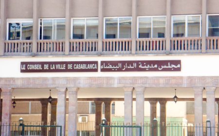 جماعة الدار البيضاء تنفي الأخبار المتعلقة بقطع الماء الصالح للشرب
