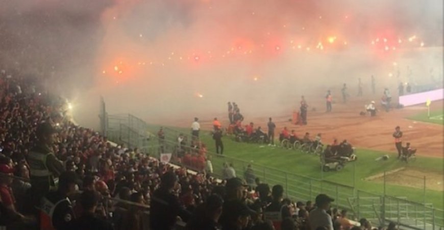 قتيل وجرحى في مواجهات دامية بين مشجعي الوداد والجيش
