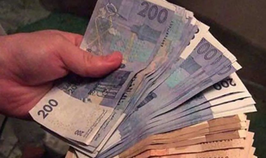 الحكومة تقرر الاقتطاع من رواتب الموظفين إلى غاية يونيو المقبل