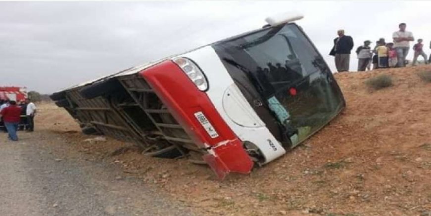 القنيطرة.. مصرع شخصين وإصابة 30 آخرين في حادث انقلاب حافلة لنقل المسافرين