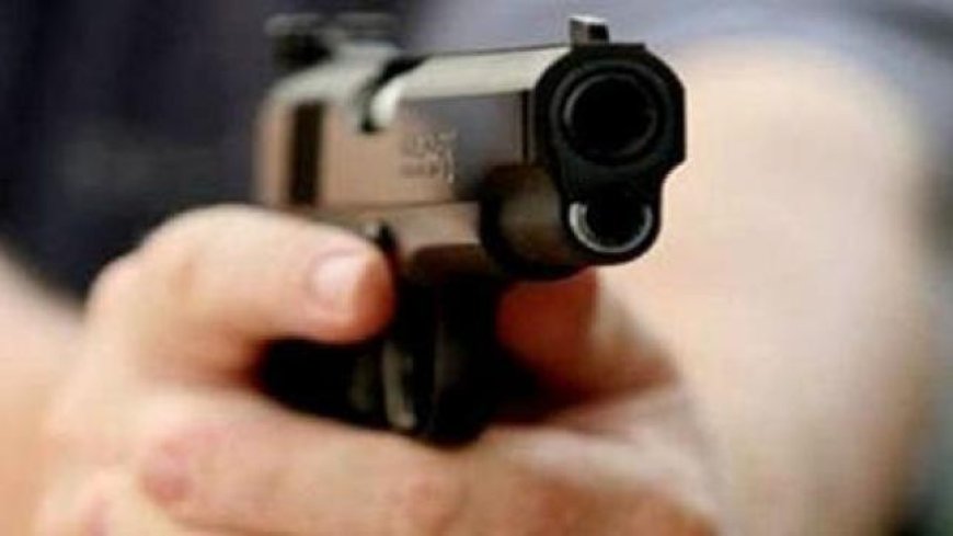 العيون.. شرطي يستعمل سلاحه الوظيفي لتوقيف سائق سيارة جانح