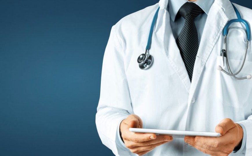 الحكومة تفتح المجال أمام الأجانب لمزاولة مهنة الطب