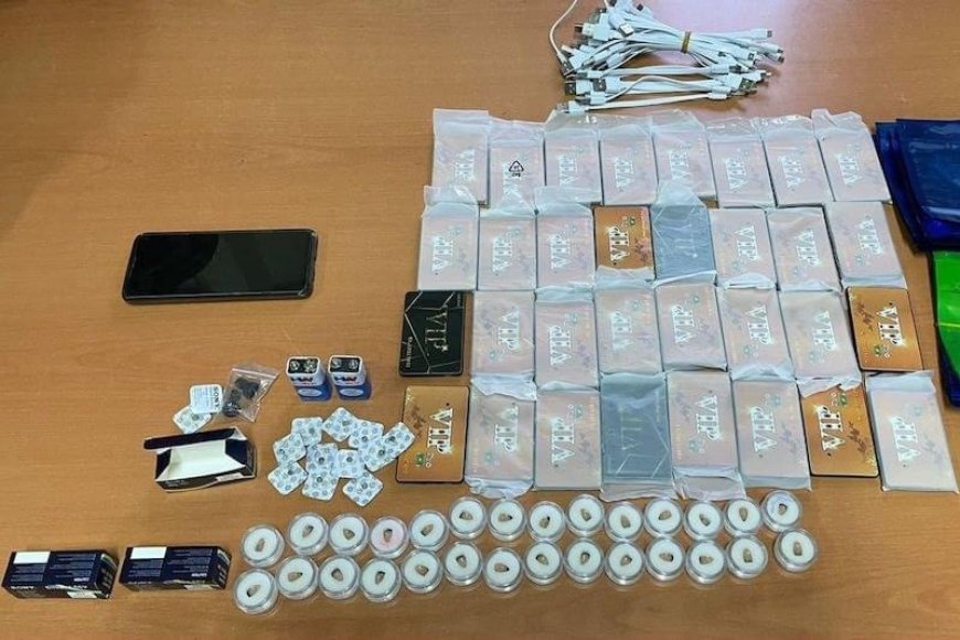 طنجة .. توقيف ثلاثة أشخاص يروجون لأجهزة الغش في الإمتحانات الدراسية