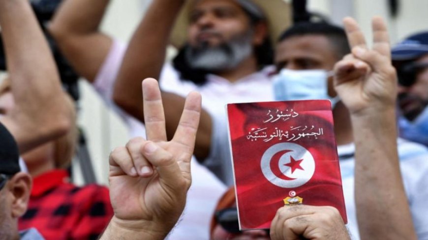 تونس..الاستفتاء حول الدستور يخلق جدل كبير