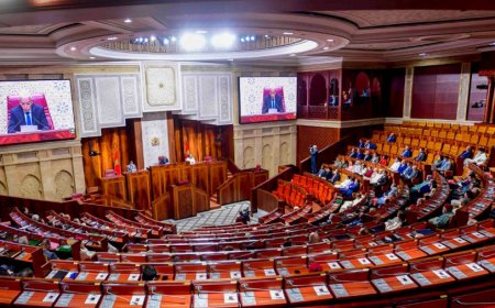 المصادقة بالأغلبية على مشروع قانون الإضراب