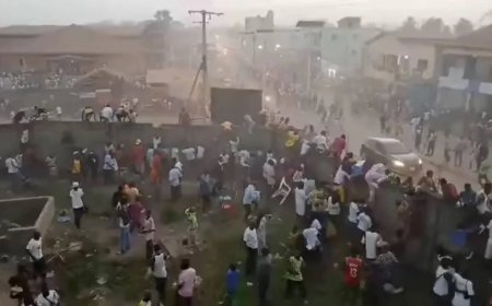 غينيا..وفاة العشرات في اشتباكات بين مشجعين خلال مباراة كرة قدم
