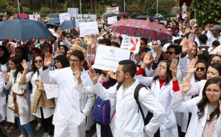 بعد 11 شهراً من الإضراب المفتوح طلبة الطب يعودون إلى مقاعد الدراسة