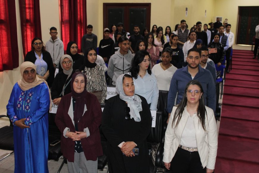 وجدة: الدويري خديجة تترأس لقاءً تواصلياً حول "جواز الشباب"