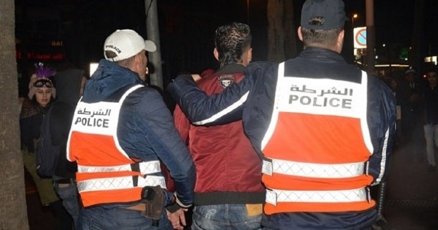الدار البيضاء..توقيف شخصين يشتيه تورطهما في قضية تتعلق بالتزوير والنصب والاحتيال والسرقة