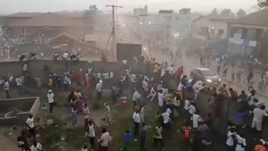 غينيا..وفاة العشرات في اشتباكات بين مشجعين خلال مباراة كرة قدم