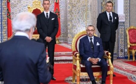 الملك محمد السادس يتسلم التقرير السنوي لبنك المغرب