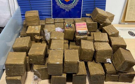 إسبانيا..إحباط محاولة تهريب 2.7 طن من الحشيش وتوقف خمسة أشخاص قرب سبتة