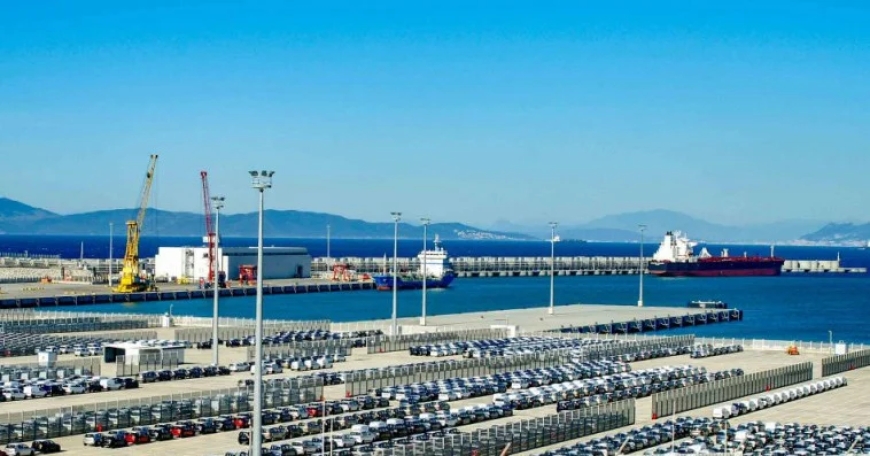 ميناء طنجة المتوسط..تعليق حركة الملاحة البحرية بشكل مؤقت