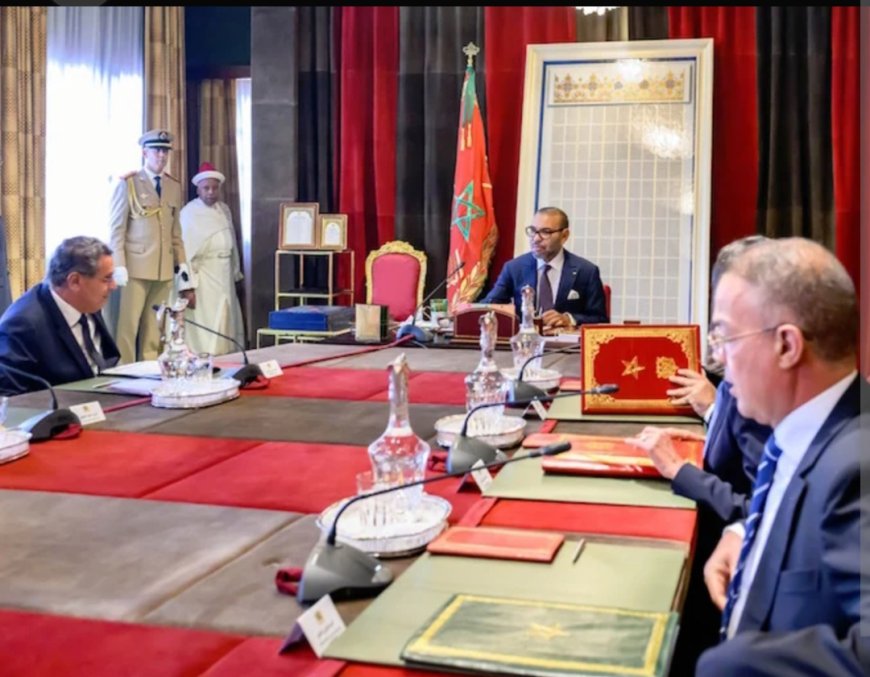 بالقصر الملكي بالرباط..جلالة الملك يترأس مجلسا وزاريا