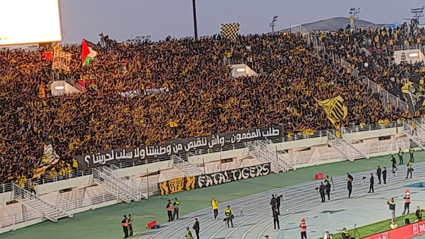 المغرب الفاسي يحكم قبضته على الصدارة برباعية في شباك حسنية أكادير