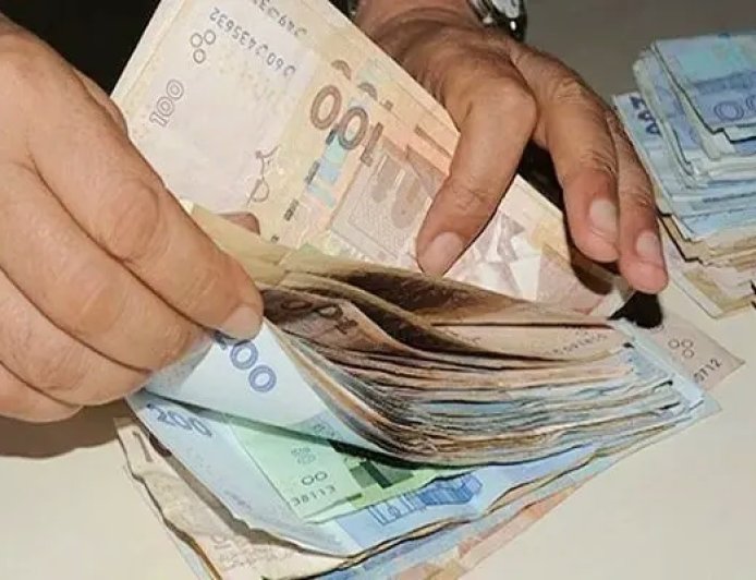 قبل عيد الأضحى.. توجه حكومي نحو التعجيل بصرف أجور الموظفين