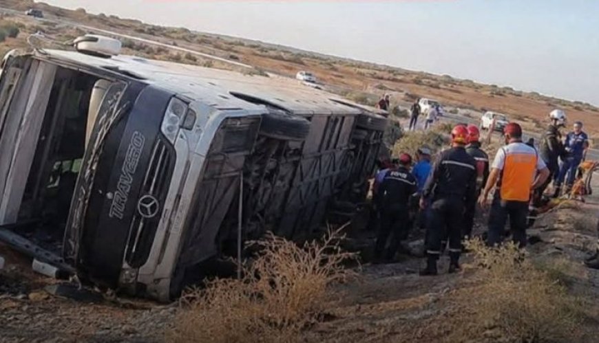 انقلاب حافلة لنقل المسافرين بجرسيف يخلف قتلى وعشرات الجرحى