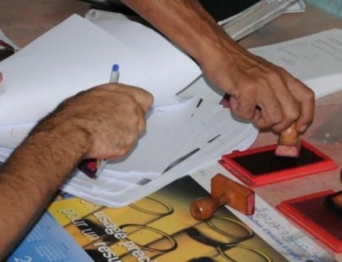 تشديد الرقابة على تصحيح الإمضاءات بالجماعات لمواجهة التجاوزات العقارية