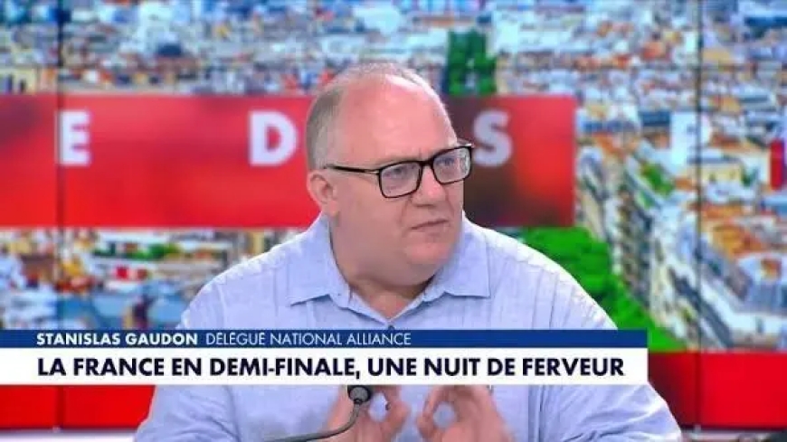 مسؤول أمني فرنسي: عناصر أمنية رصدت جزائريين يرتدون قمصان المنتخب المغربي لإثارة الفوضى