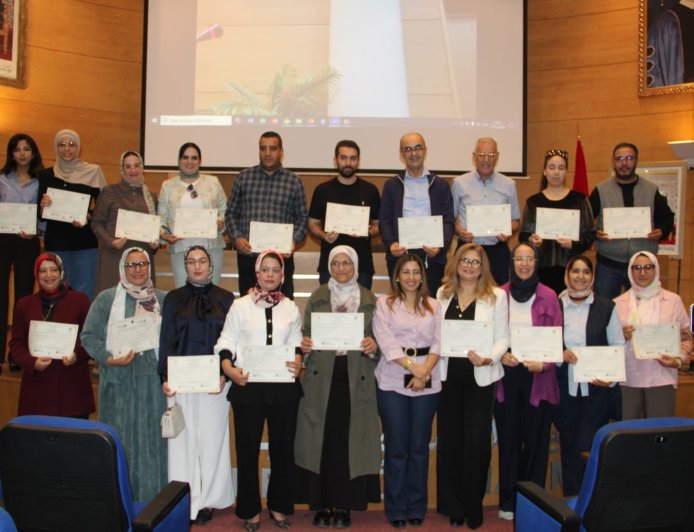 تكوين الأطباء بالذكاء الاصطناعي موضوع مائدة مستديرة بوجدة